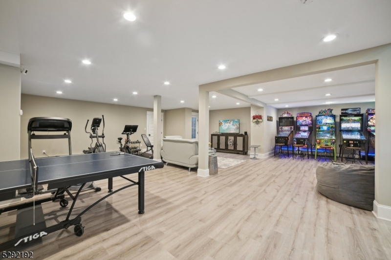 Rolling Hill - Residential