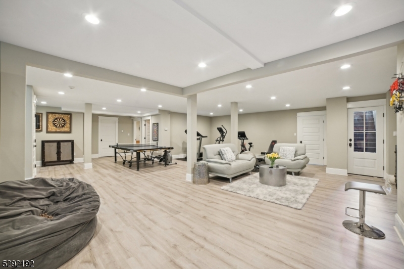 Rolling Hill - Residential