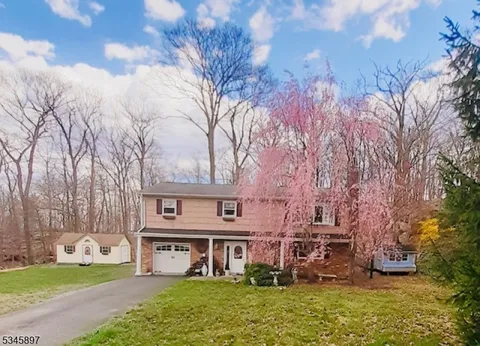 47 Indian Trl, Hopatcong Boro, NJ 07821 - MLS#: 3952409
