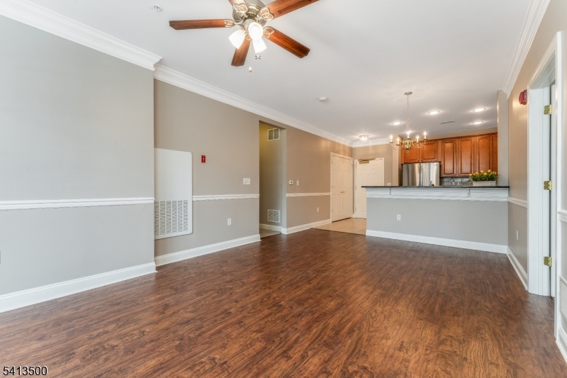 Four Seasons - Residential