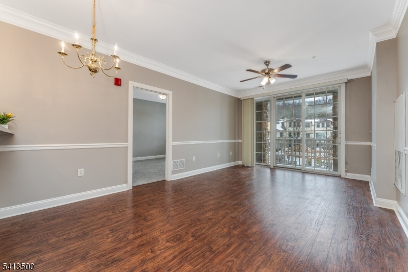 Four Seasons - Residential