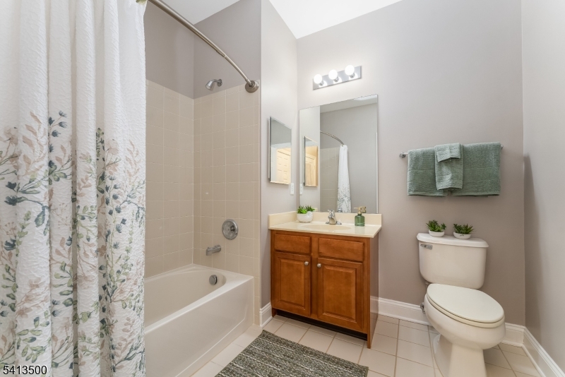 Four Seasons - Residential