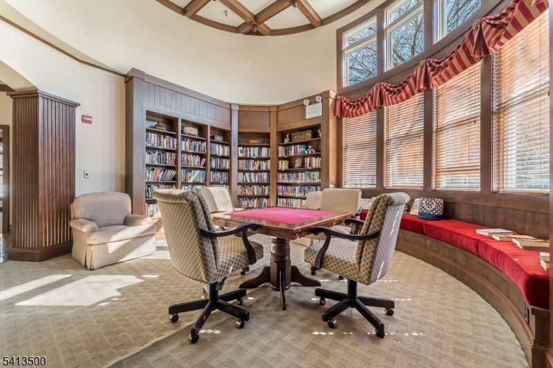 Four Seasons - Residential