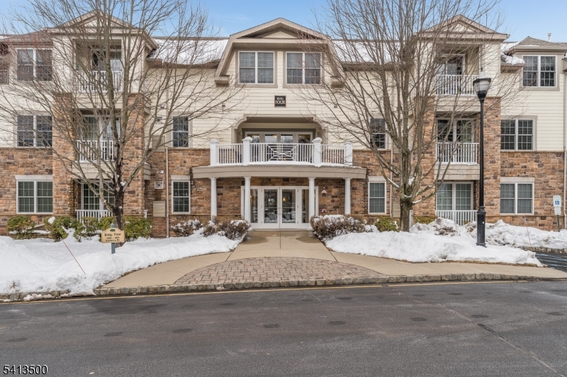 Four Seasons - Residential