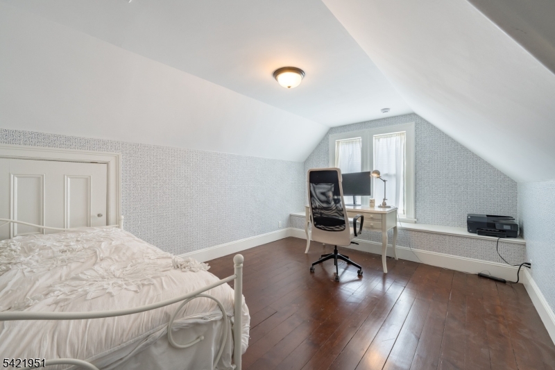 Washington's Headquarters - Residential