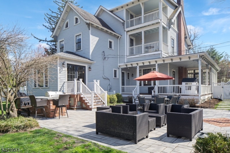 Washington's Headquarters - Residential