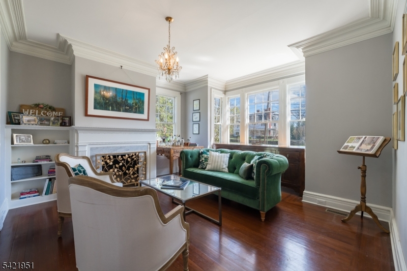 Washington's Headquarters - Residential