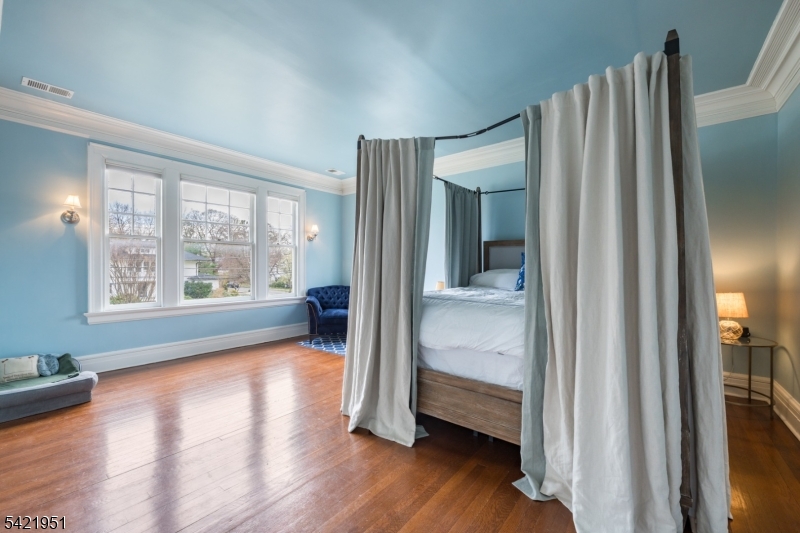 Washington's Headquarters - Residential