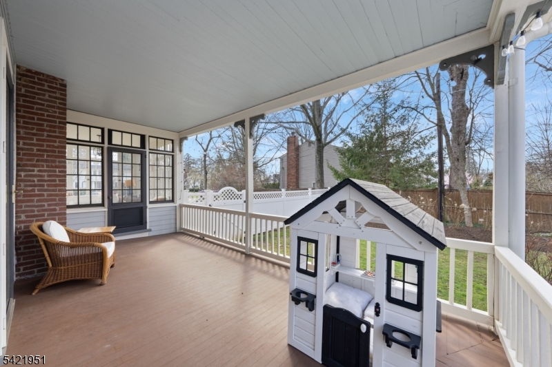 Washington's Headquarters - Residential