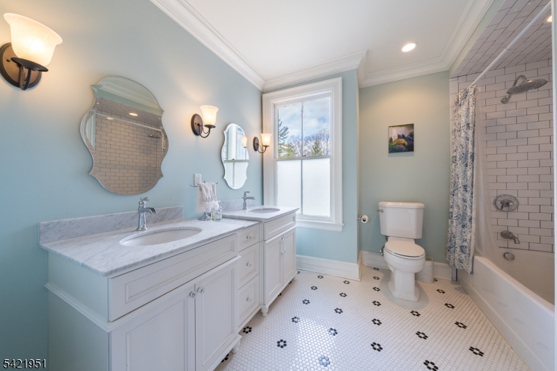 Washington's Headquarters - Residential