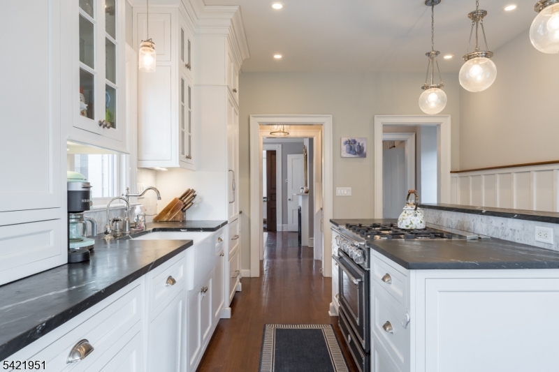 Washington's Headquarters - Residential