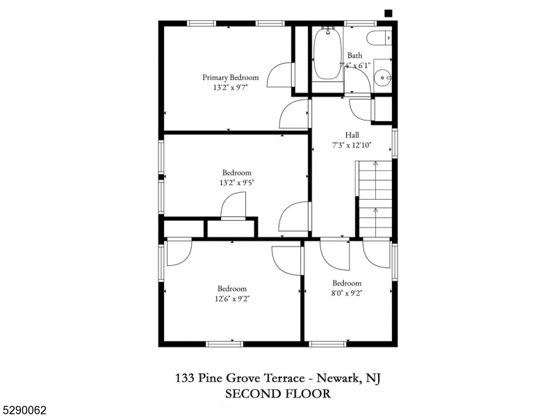 Main image without alt text