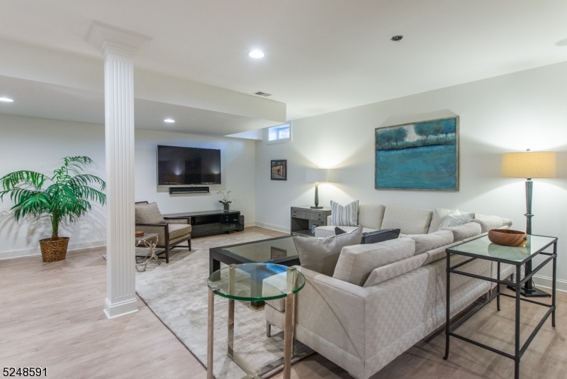 ROSEVALLE - Residential