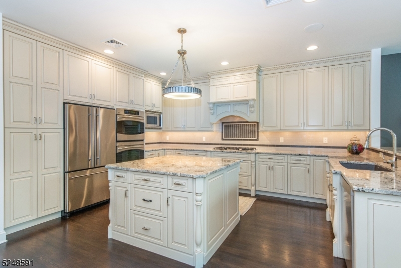 ROSEVALLE - Residential