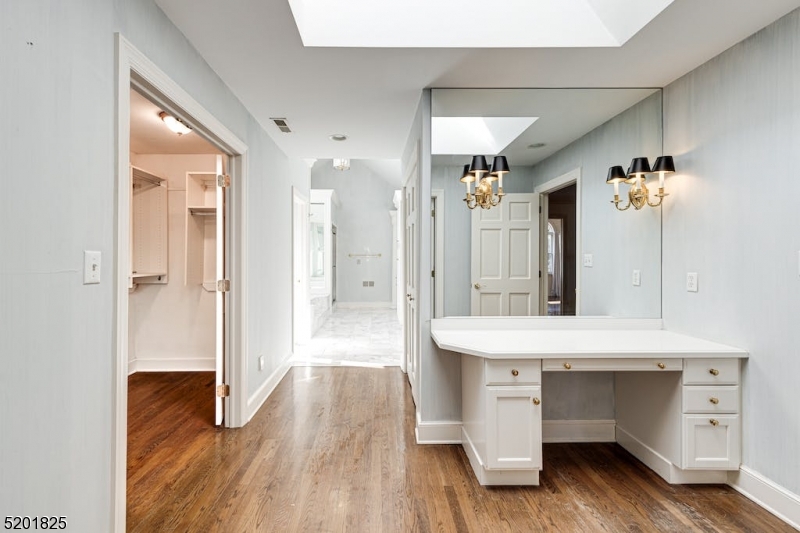 New Vernon - Residential