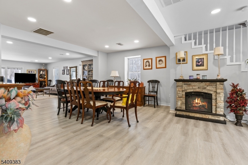 Schooleys Mountain - Residential