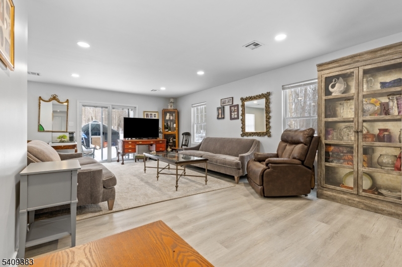 Schooleys Mountain - Residential