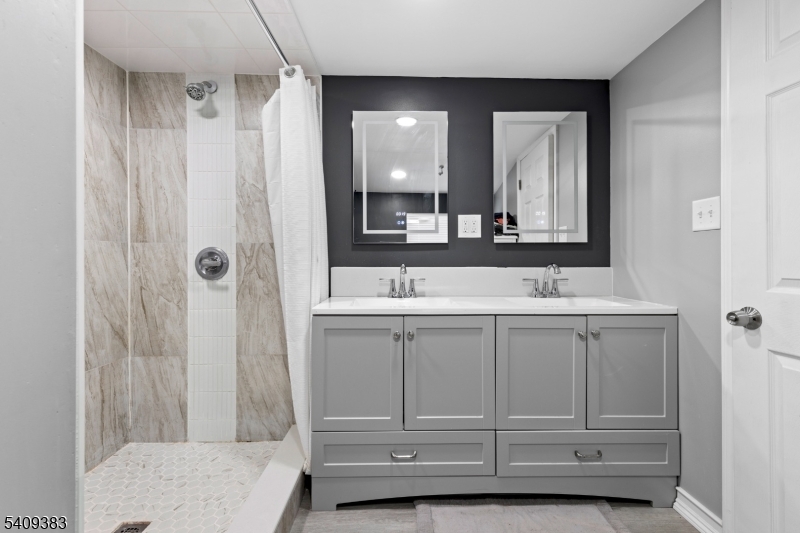 Schooleys Mountain - Residential