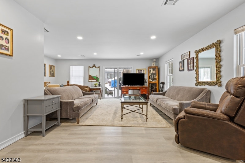 Schooleys Mountain - Residential