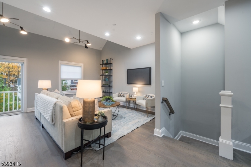 Murray Hill - Residential