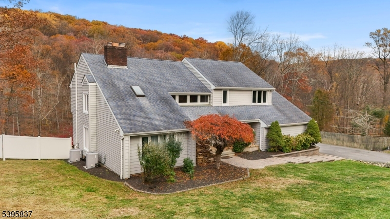 RIVER ROAD - Residential