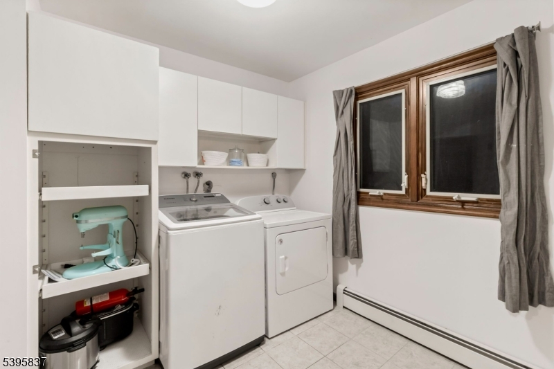 RIVER ROAD - Residential