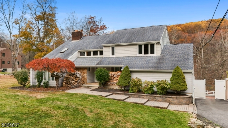 RIVER ROAD - Residential