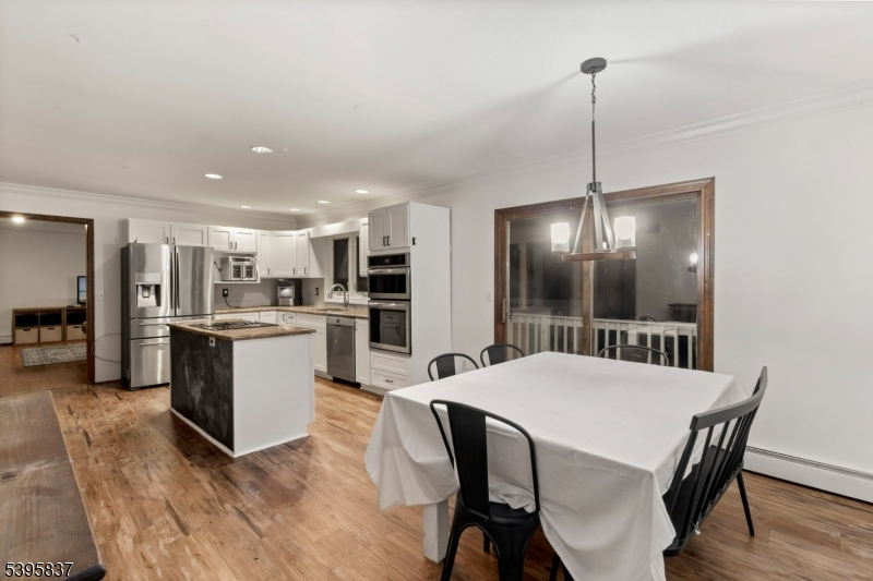 RIVER ROAD - Residential