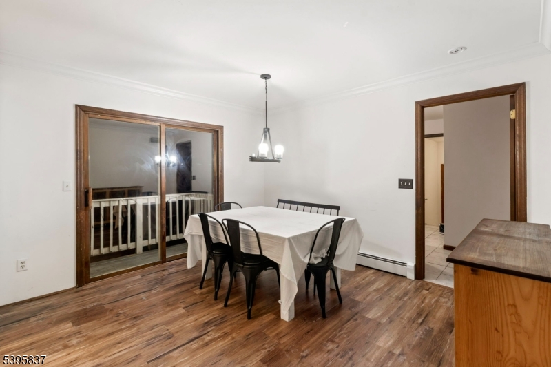 RIVER ROAD - Residential