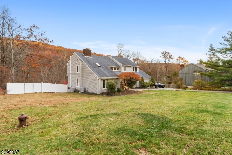 RIVER ROAD - Residential