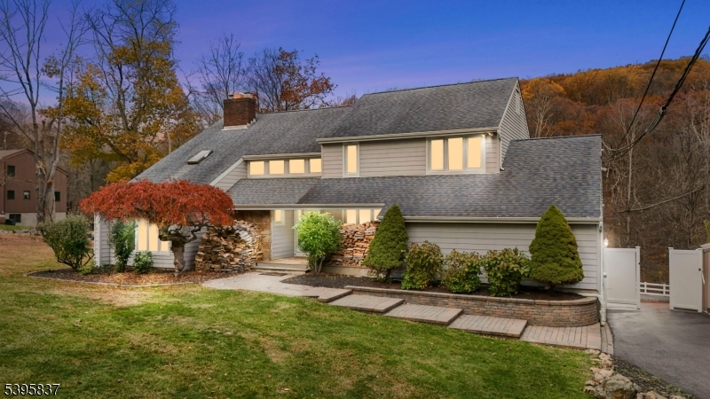 RIVER ROAD - Residential