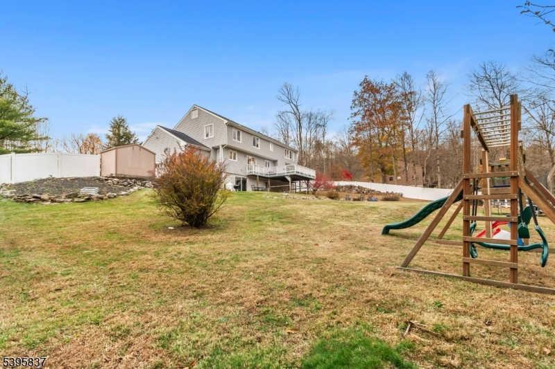 RIVER ROAD - Residential