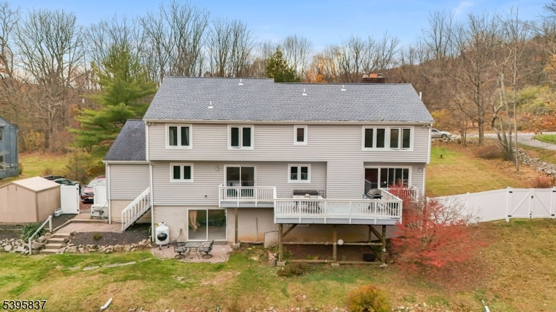 RIVER ROAD - Residential