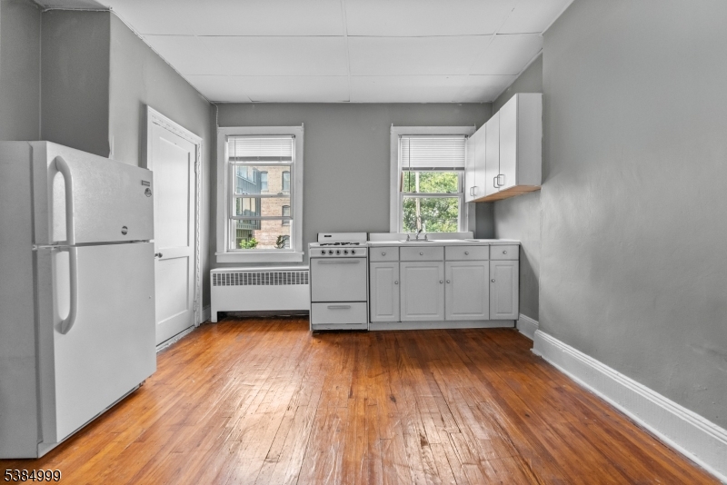 Paulus Hook - Residential Income