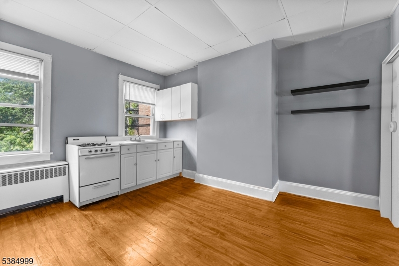 Paulus Hook - Residential Income