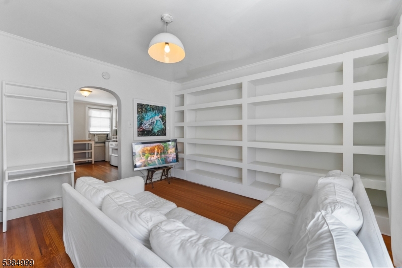 Paulus Hook - Residential Income