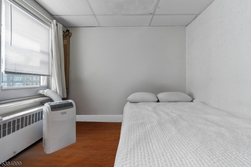 Paulus Hook - Residential Income