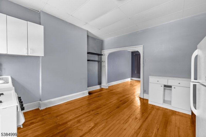 Paulus Hook - Residential Income