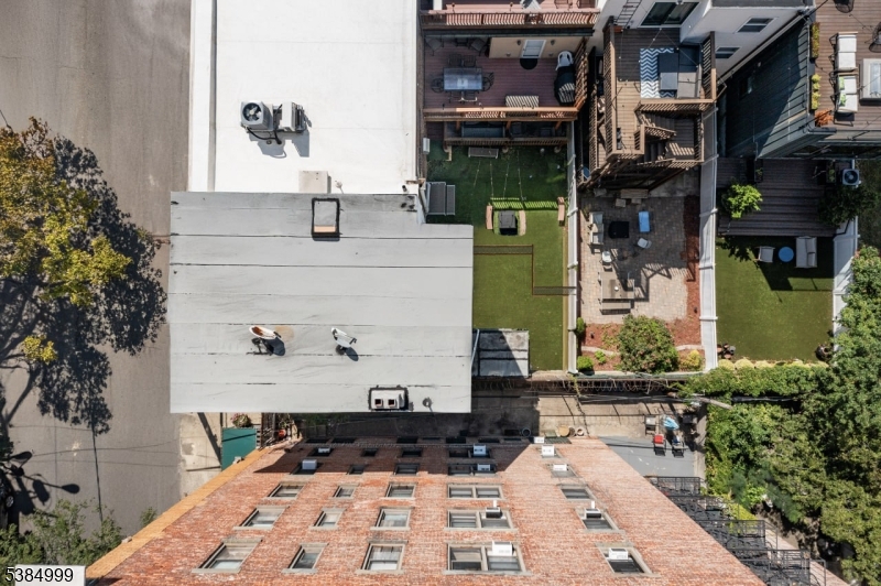 Paulus Hook - Residential Income