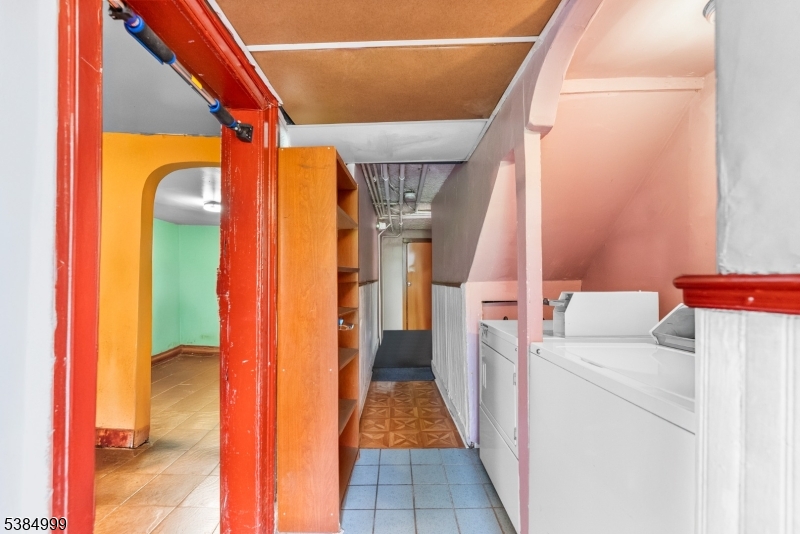 Paulus Hook - Residential Income