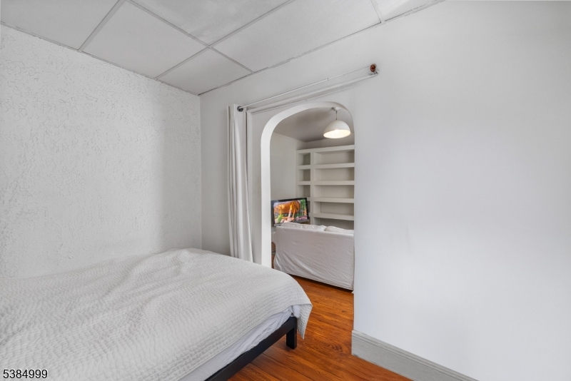 Paulus Hook - Residential Income