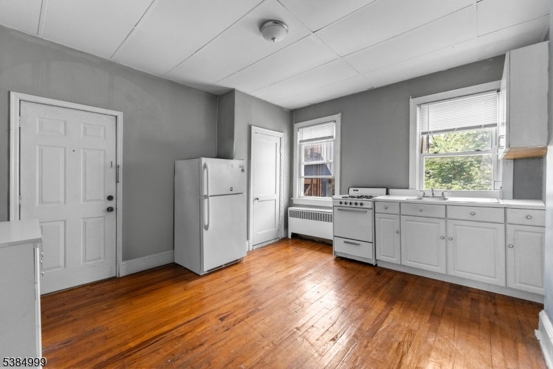 Paulus Hook - Residential Income