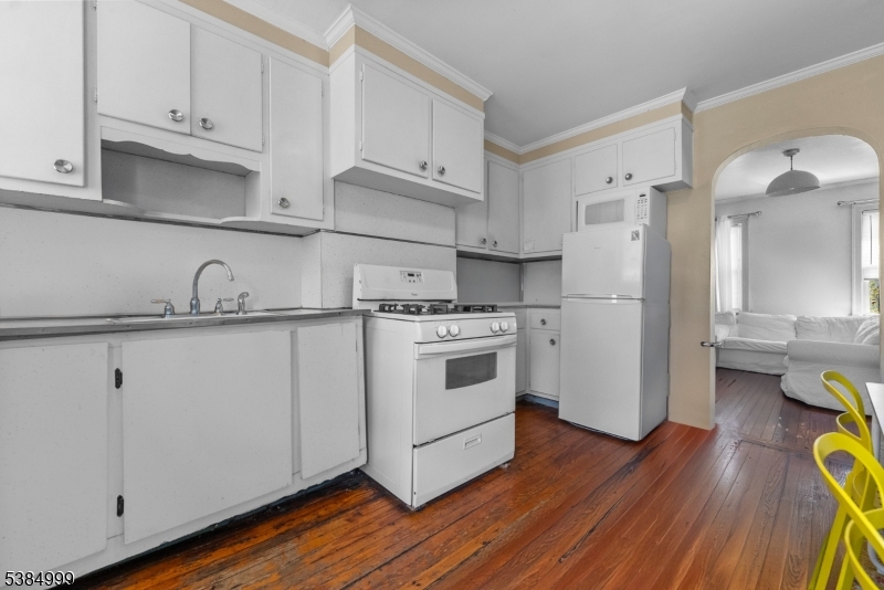 Paulus Hook - Residential Income