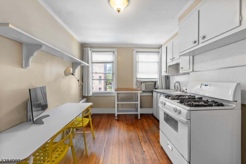 Paulus Hook - Residential Income