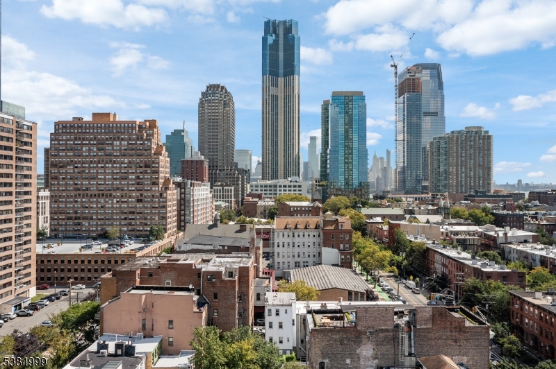 Paulus Hook - Residential Income