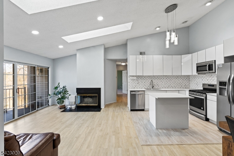 Society Hill III - Residential