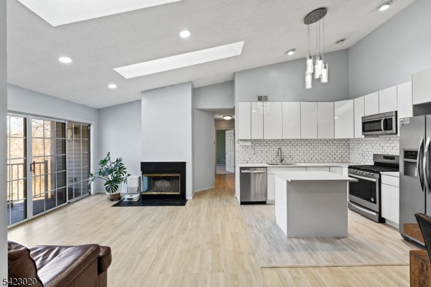 This 2-bed, 2-bath condo in Society Hill III is fully renovated and 100% move-in ready. The kitchen and both bathrooms have been completely updated with modern finishes, and the vaulted ceilings and two skylights bring a ton of natural light into the home. It's a stylish, fresh home in a great Franklin Park location just bring your bags and move right in.