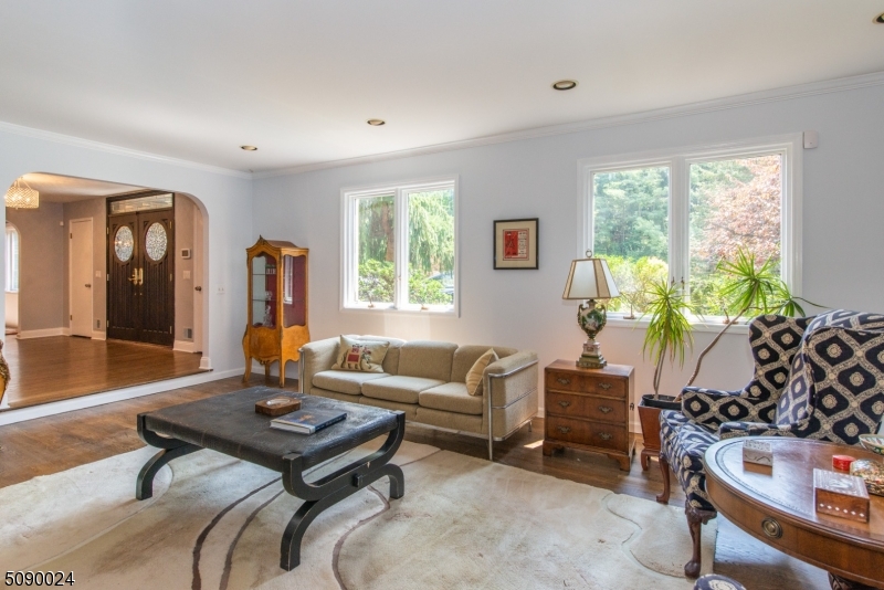 CHESTNUT HILL - Residential