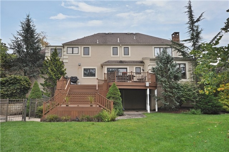 CHESTNUT HILL - Residential