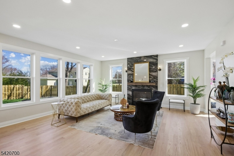 Central Villas - Residential